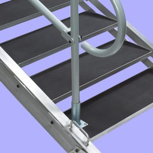 Stepenice za binu sa ogradom